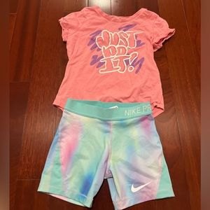 Outfit: Girls Nike bicycle short set